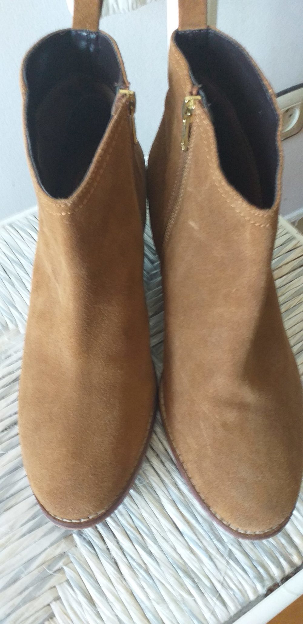 botins camel