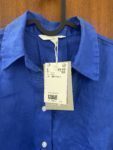 Camisa curta em azul forte, tamanho XS da marca H&M nova 2