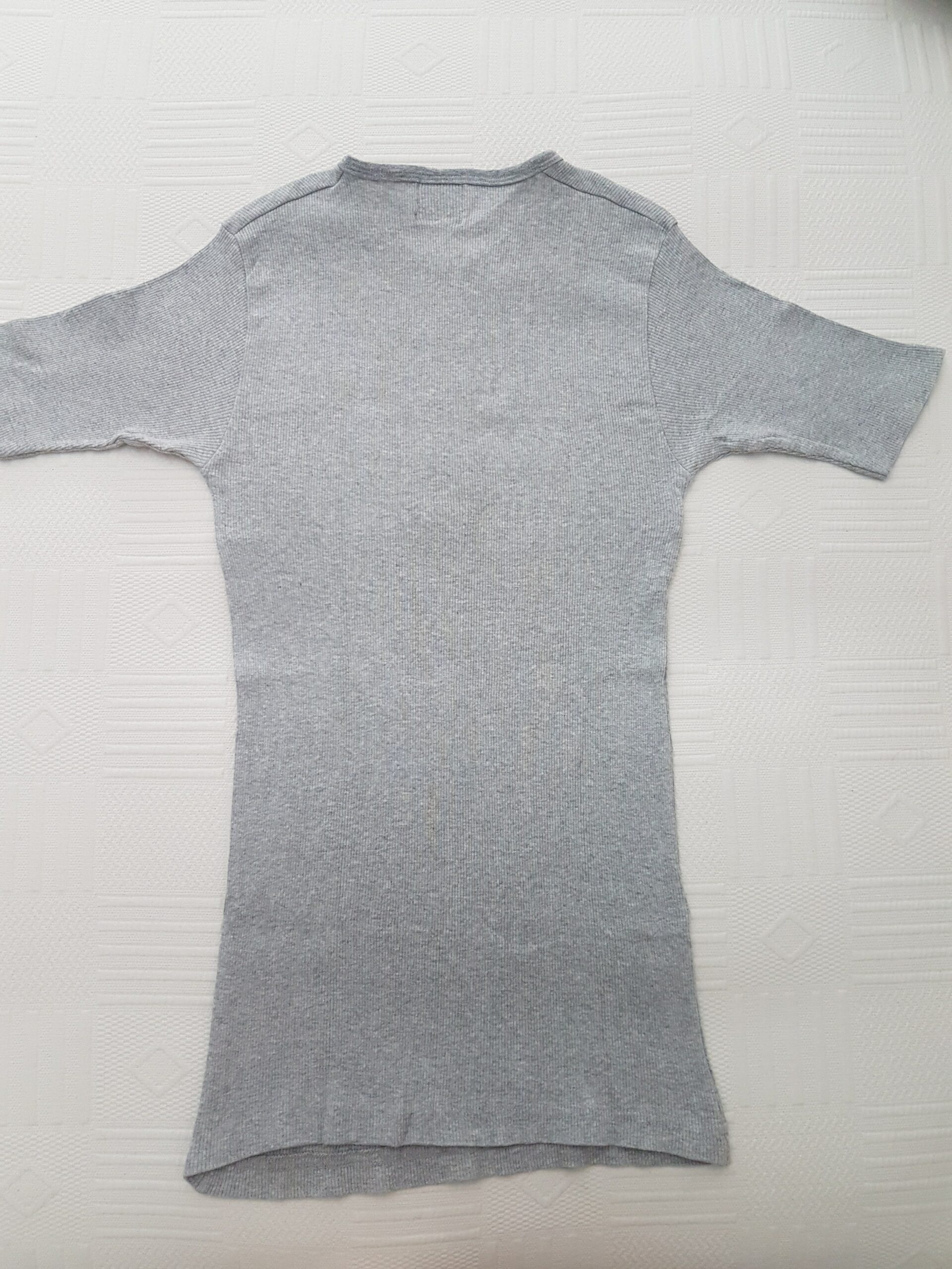 T-shirt Cinza, tamanho M 2