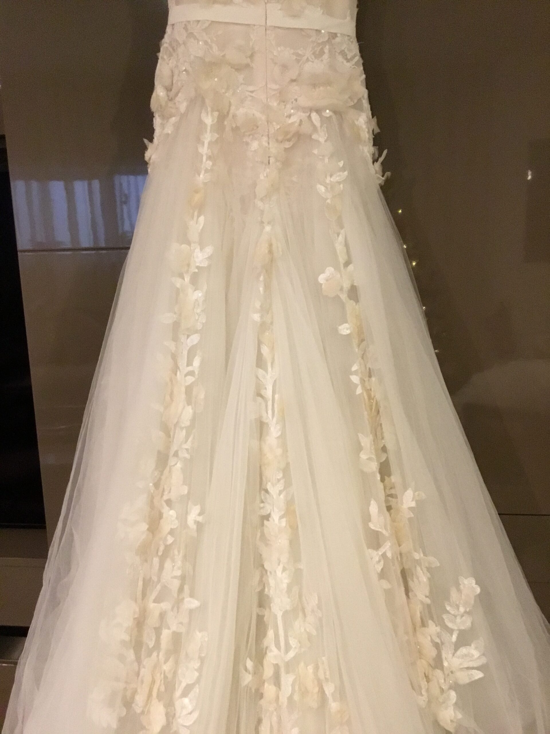 Vestido de noiva Elie Saab Aglaya Wedding Dress. Vestido de Noiva coleção Pronovias- modelo Aglaya Elie Saab 2011 1