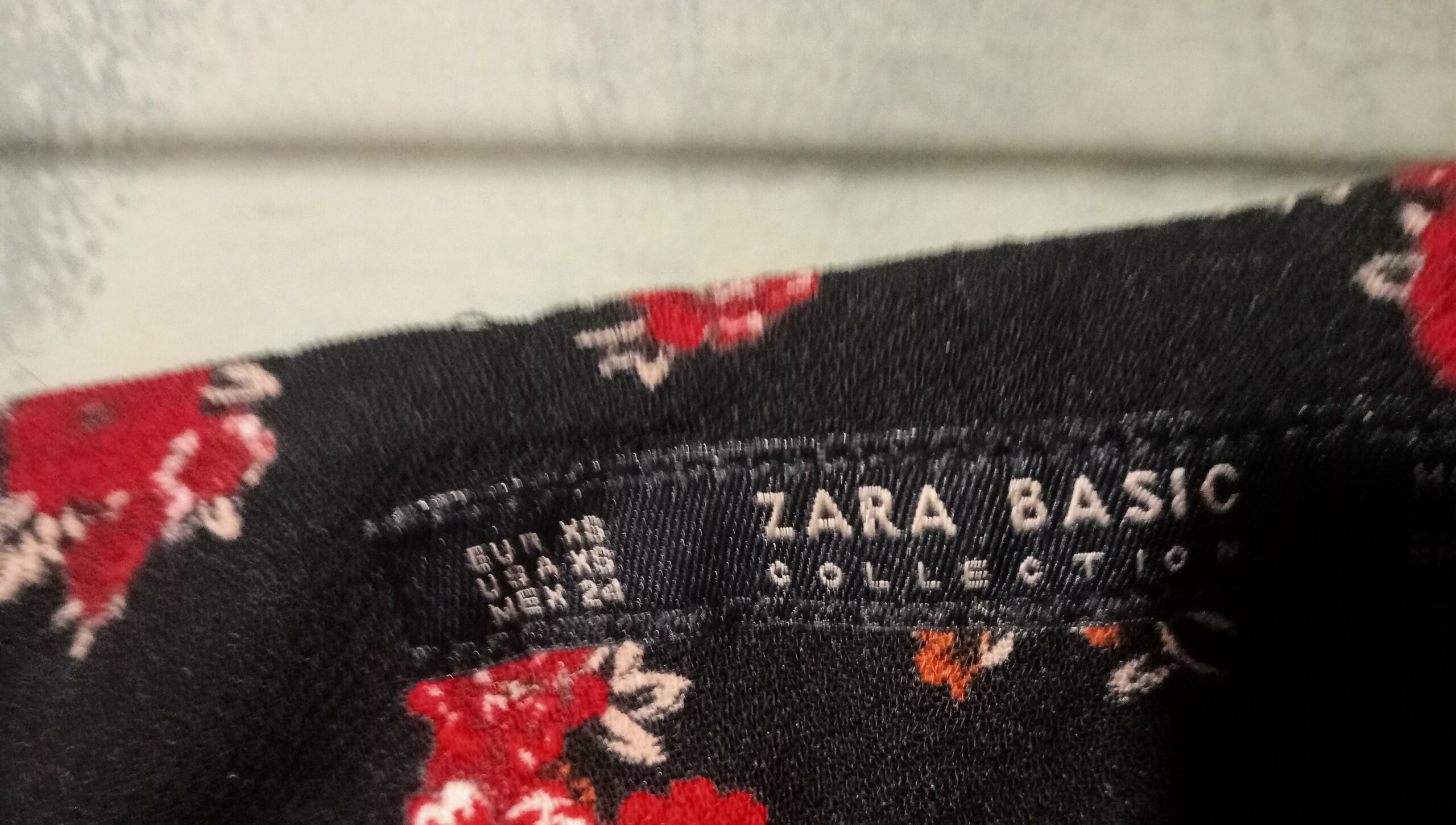 Conjunto de saia midi e blusa Zara 1